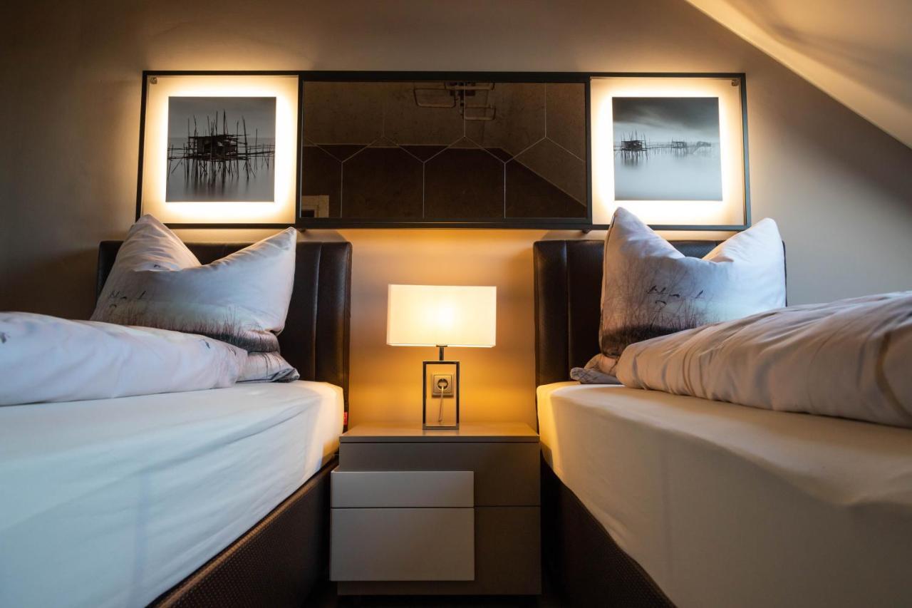 Deluxe Apartment Mit Tiefgarage In Naehe Messe-Bmw-Porsche-Dhl-Flughafen-Flugzeugwerk Der Deutsche Aircraft Leipzig Luaran gambar