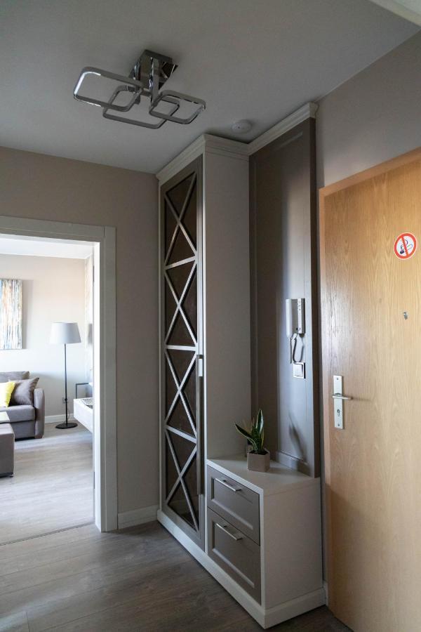 Deluxe Apartment Mit Tiefgarage In Naehe Messe-Bmw-Porsche-Dhl-Flughafen-Flugzeugwerk Der Deutsche Aircraft Leipzig Luaran gambar